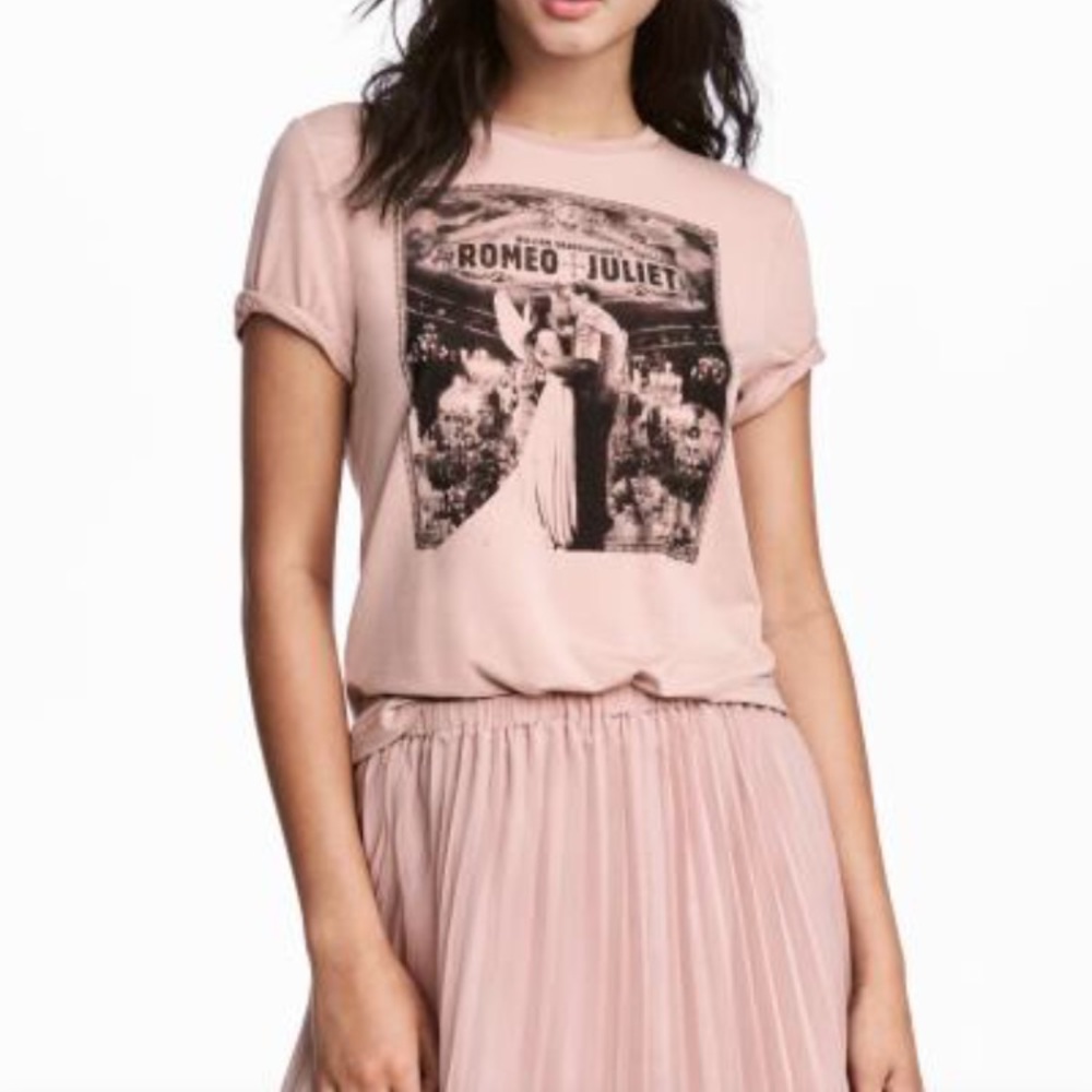 ISO H&M Romeo + Juliet shirt - Picture 2 of 2